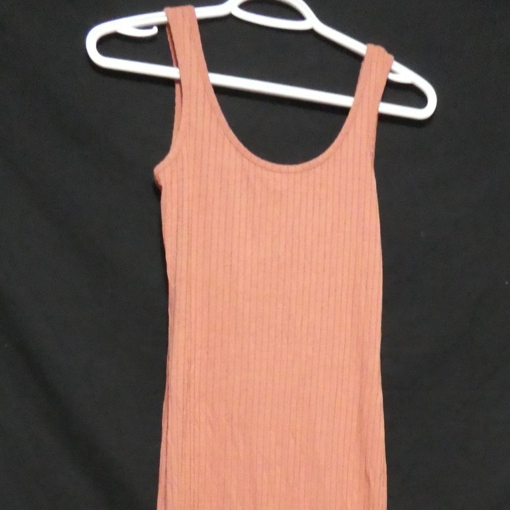 REVAMPED, peach ribbed bodycon dress, medium, GUC